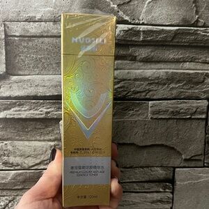 Premium Luxury Anti-Age Essence Toner - Gold